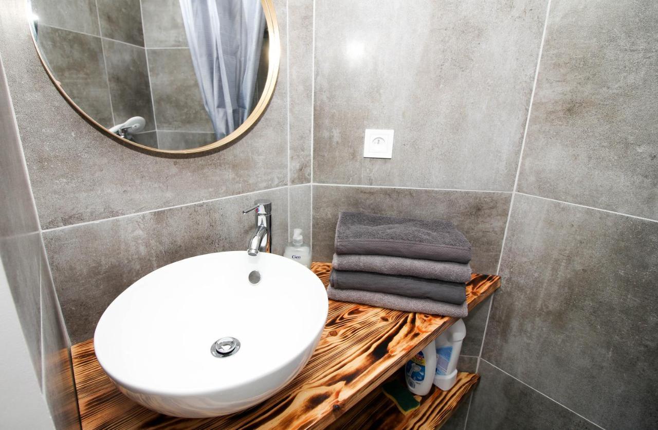 Charmant T2 En Coeur De Ville - 2 Lits + Lit Bebe - Wifi - Imprimante Каркассон Экстерьер фото